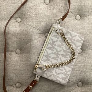 MICHAEL KORS Signature Logo Pull Chain Belt Bag